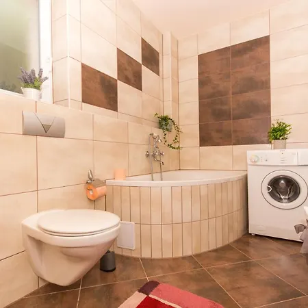 Aparthotel Ploka Okrug Gornji