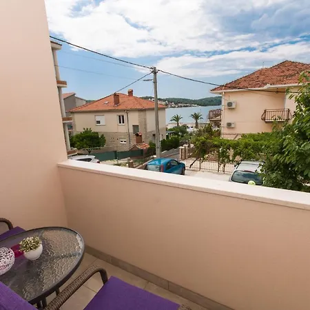 Ploka Aparthotel *