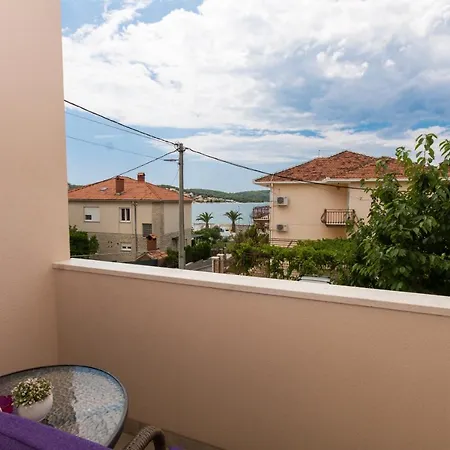 Aparthotel Ploka Okrug Gornji