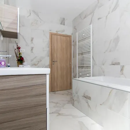 Aparthotel Ploka