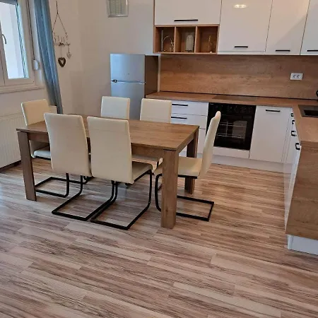 Ploka Aparthotel
