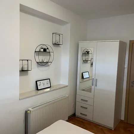 Aparthotel Ploka